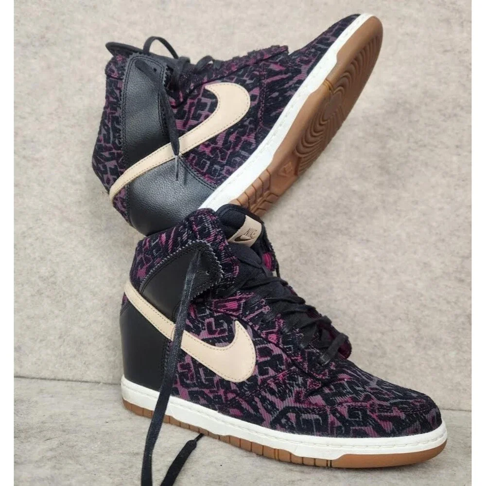 Nike Women's Dunk Sky Hi Premium 